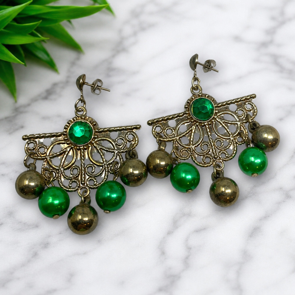 Vintage Green Crystal Filigree Chandelier Earrings Gold Tone Dangle 1980's Beads